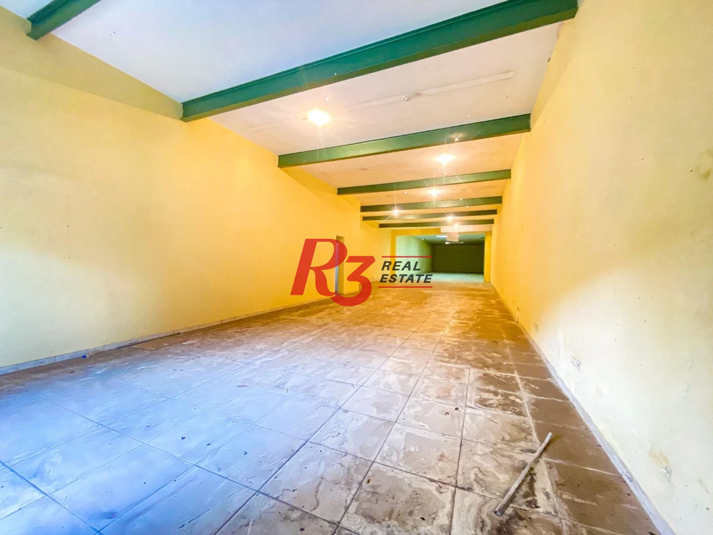 Ótima oportunidade para loja comercial, no Centro de Santos!!