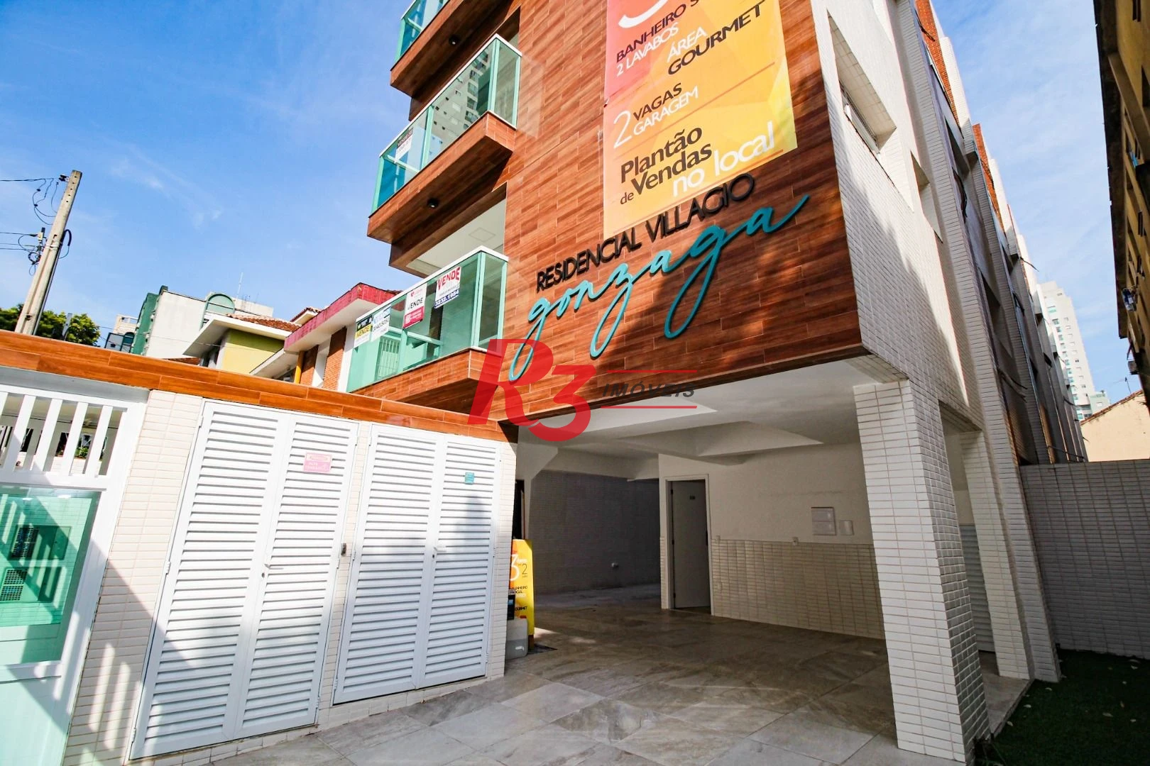 Sobrado com 3 dormitórios à venda, 190 m² por R$ 1.050.000,00 - Gonzaga - Santos/SP