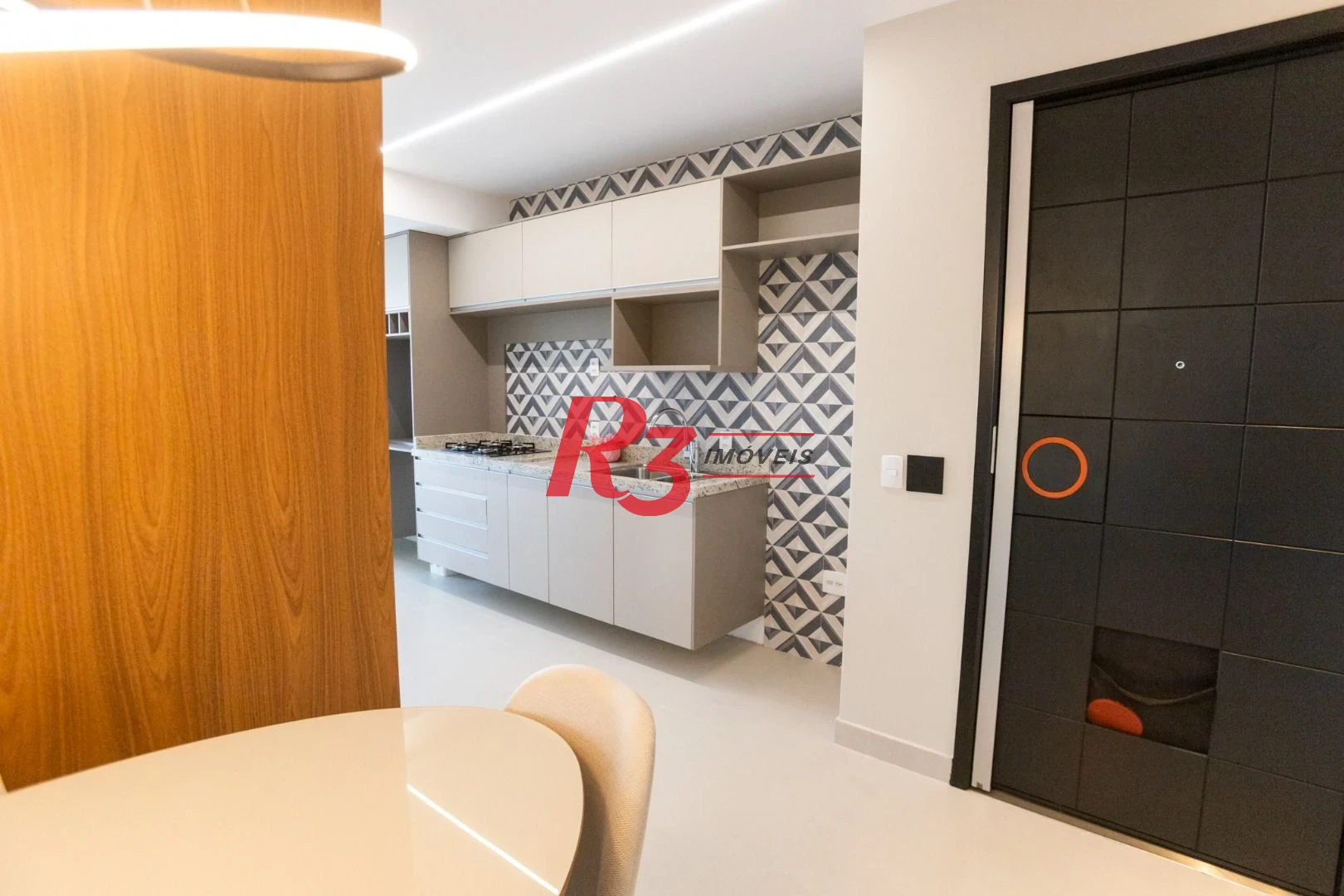 Apartamento com 2 dormitórios à venda, 70 m² por R$ 997.000,00 - Embaré - Santos/SP