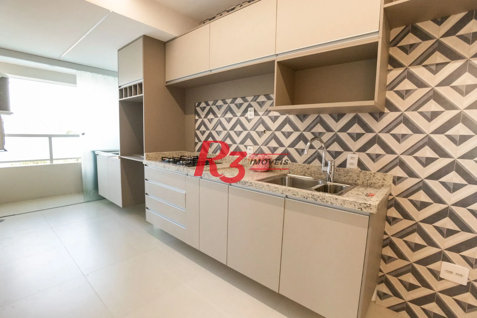 Apartamento com 2 dormitórios à venda, 70 m² por R$ 997.000,00 - Embaré - Santos/SP