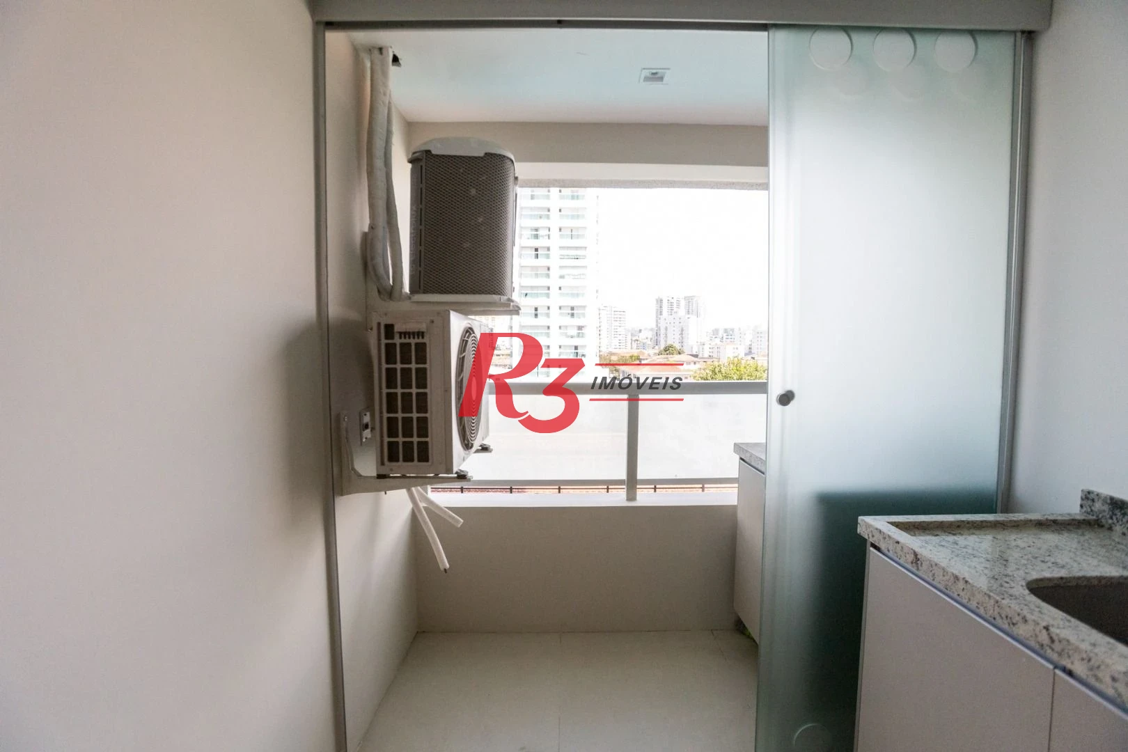 Apartamento com 2 dormitórios à venda, 70 m² por R$ 997.000,00 - Embaré - Santos/SP