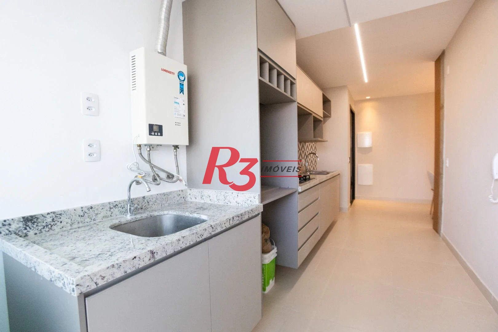 Apartamento com 2 dormitórios à venda, 70 m² por R$ 997.000,00 - Embaré - Santos/SP