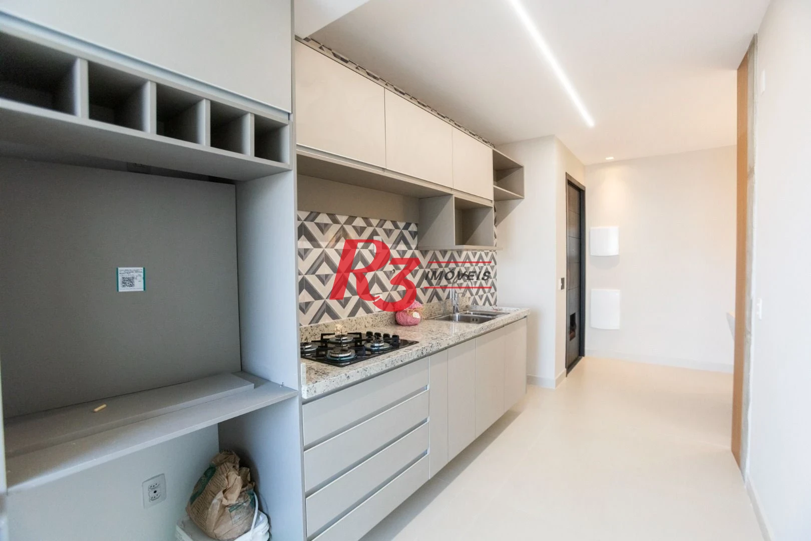 Apartamento com 2 dormitórios à venda, 70 m² por R$ 997.000,00 - Embaré - Santos/SP