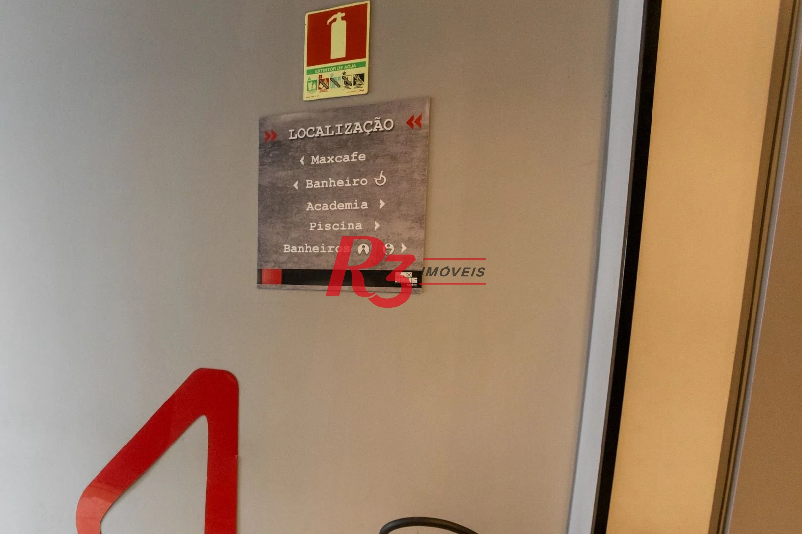 Apartamento com 2 dormitórios à venda, 70 m² por R$ 997.000,00 - Embaré - Santos/SP