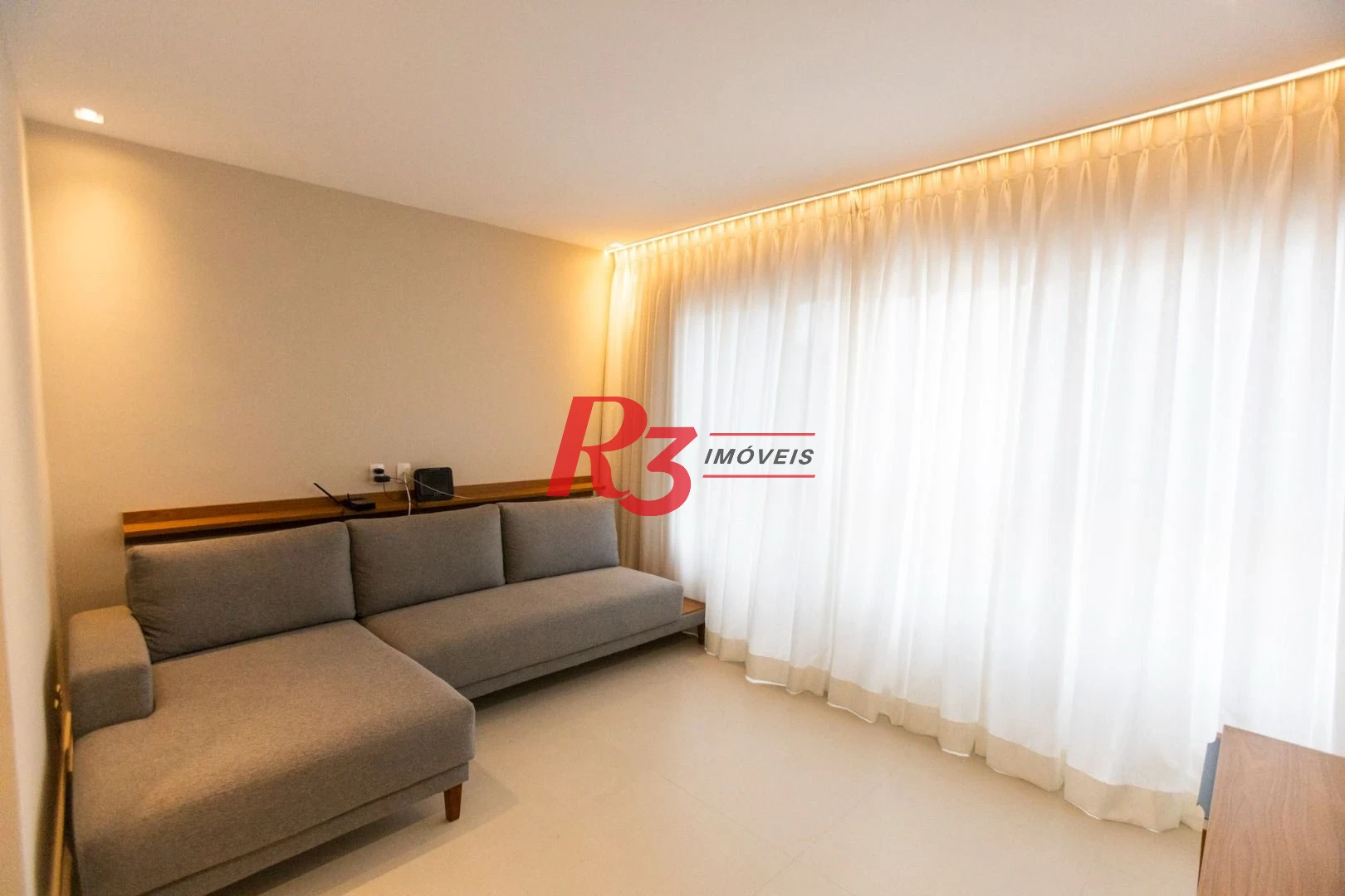 Apartamento com 2 dormitórios à venda, 70 m² por R$ 997.000,00 - Embaré - Santos/SP