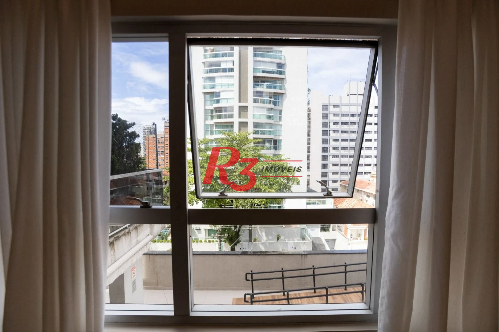 Apartamento com 2 dormitórios à venda, 70 m² por R$ 997.000,00 - Embaré - Santos/SP