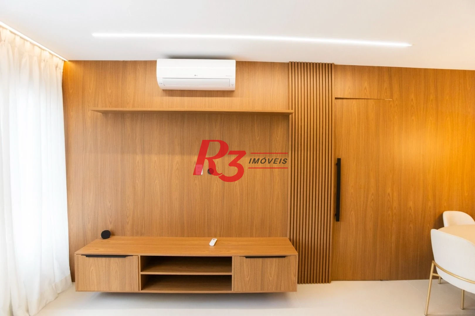 Apartamento com 2 dormitórios à venda, 70 m² por R$ 997.000,00 - Embaré - Santos/SP