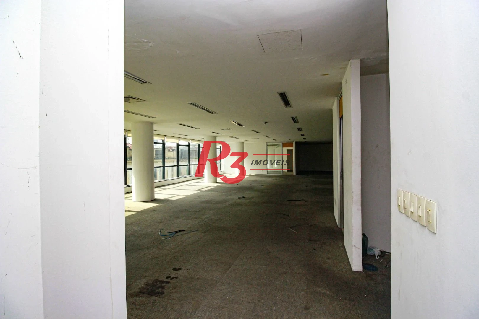 Sala comercial no Centro de Santos