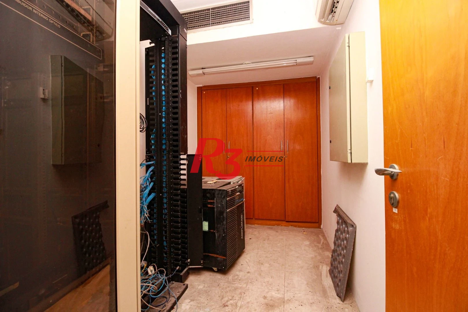 Sala comercial no Centro de Santos