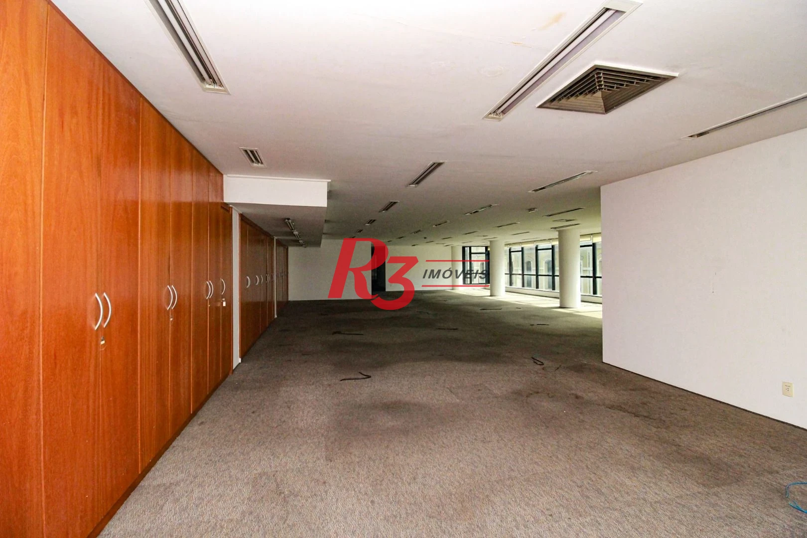 Sala comercial no Centro de Santos