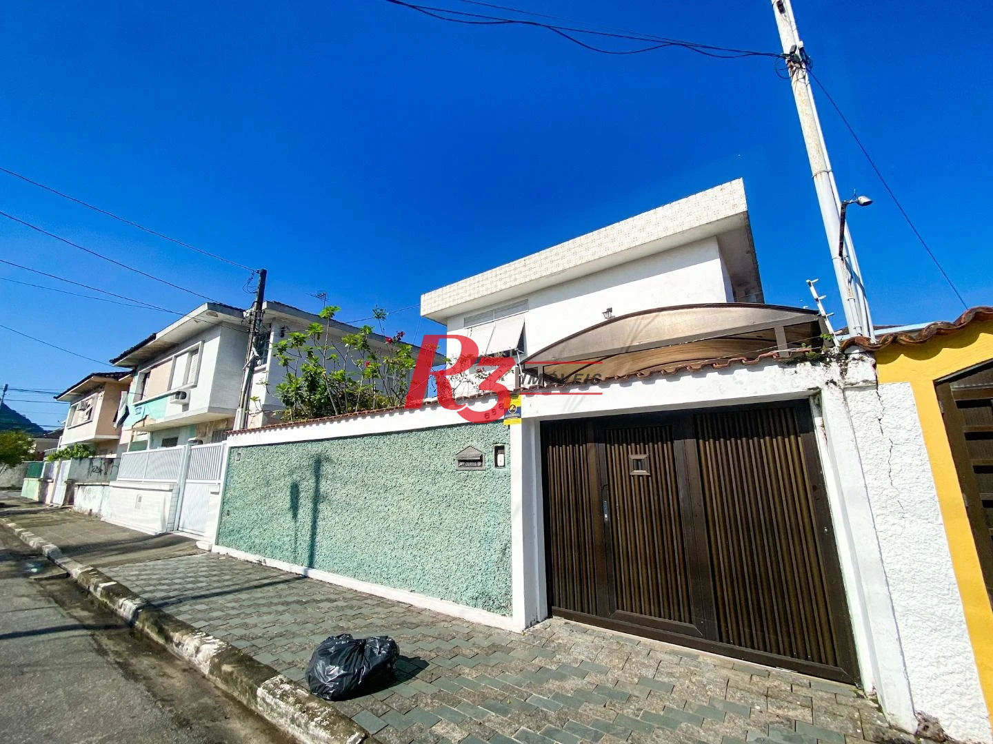 Excelente Casa a Venda 320m² 3 dorms sendo 1 suíte, 4 wc´s, 3 Vagas