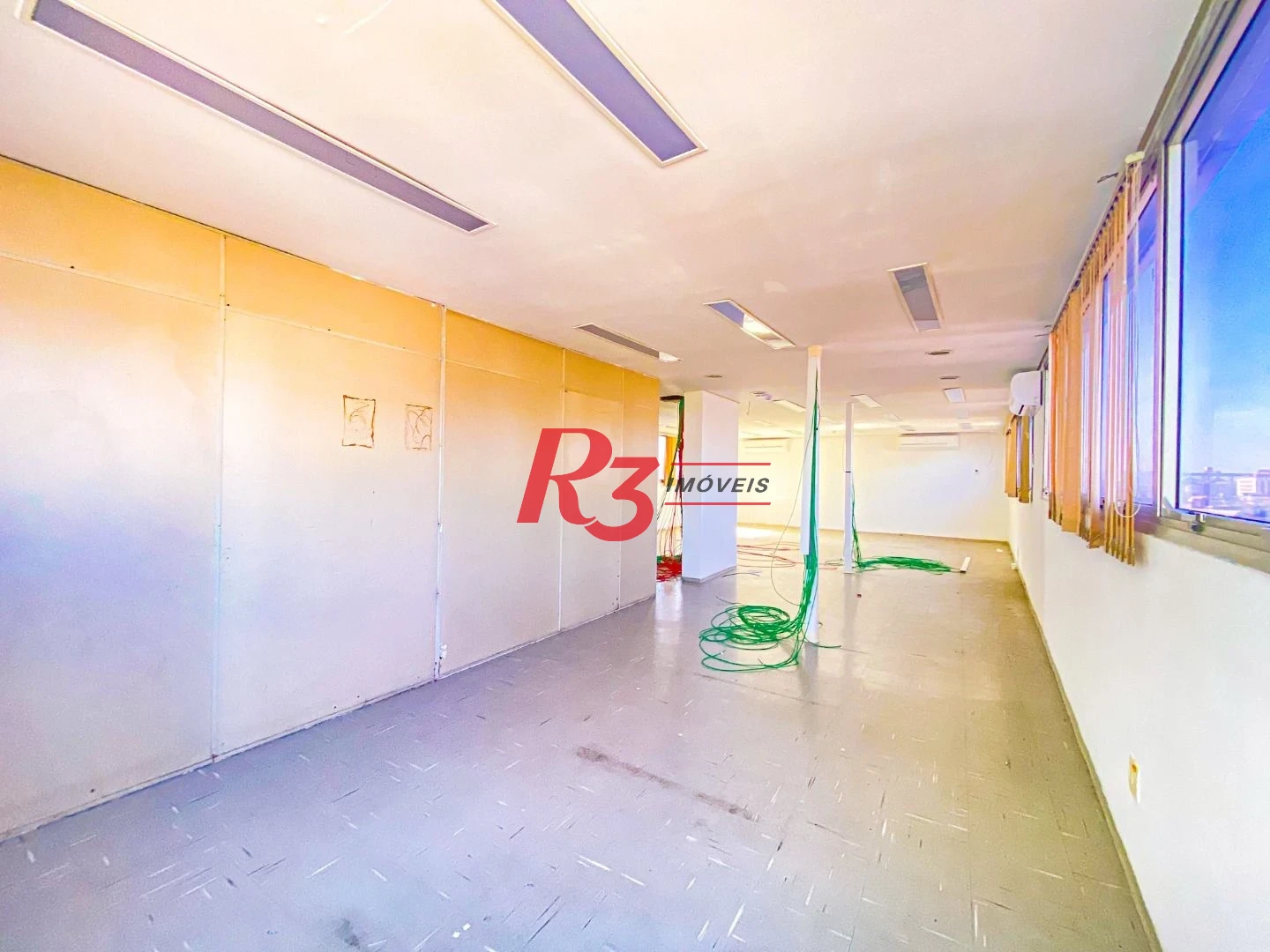 Sala à venda, 152 m² por R$ 608.000,00 - Centro - Santos/SP