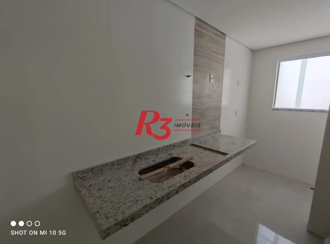 Sobrado com 2 dormitórios à venda, 100 m² por R$ 830.000,00 - Campo Grande - Santos/SP