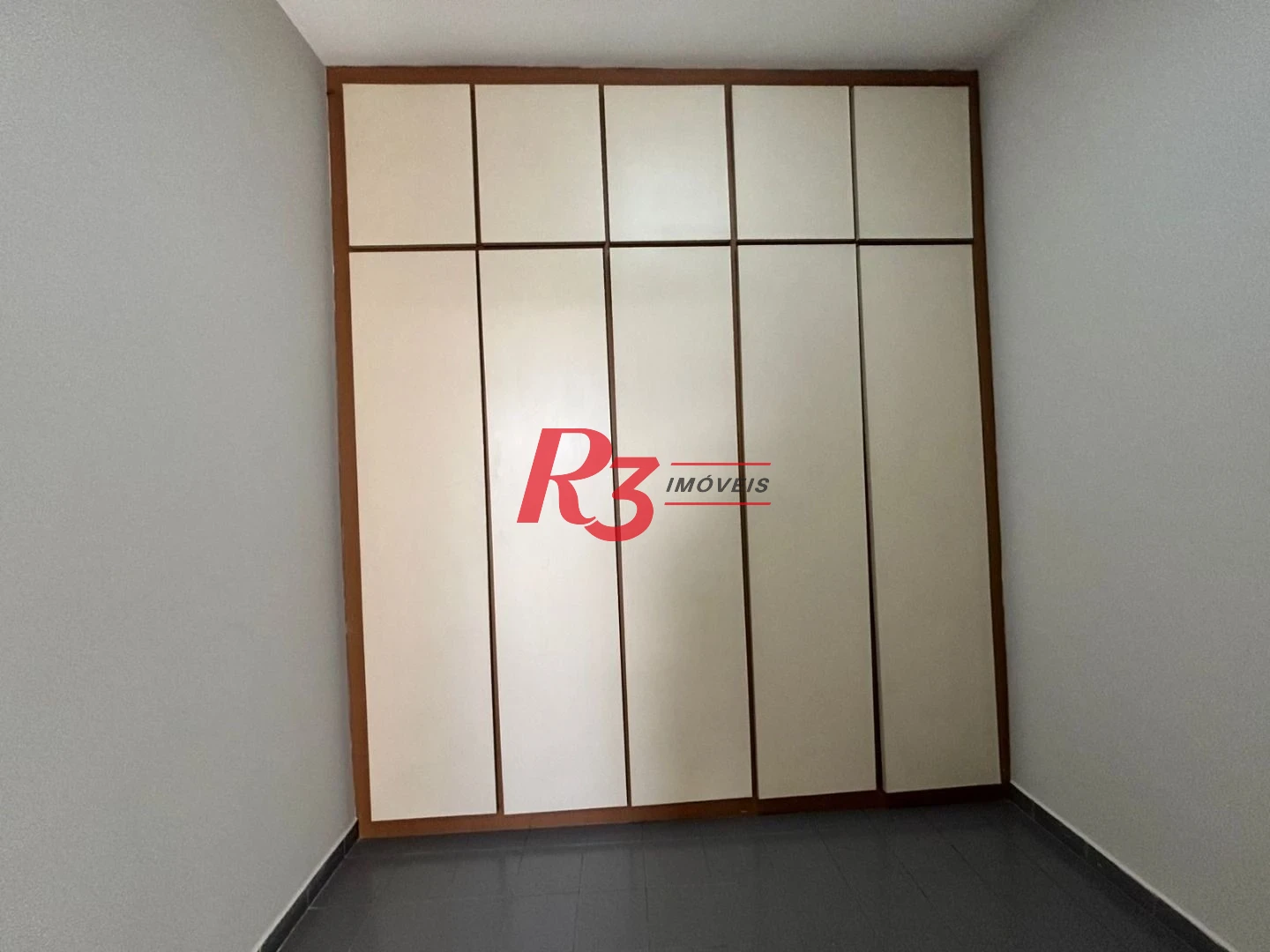 Apartamento para alugar, 115 m² por R$ 5.647,00/mês - Gonzaga - Santos/SP