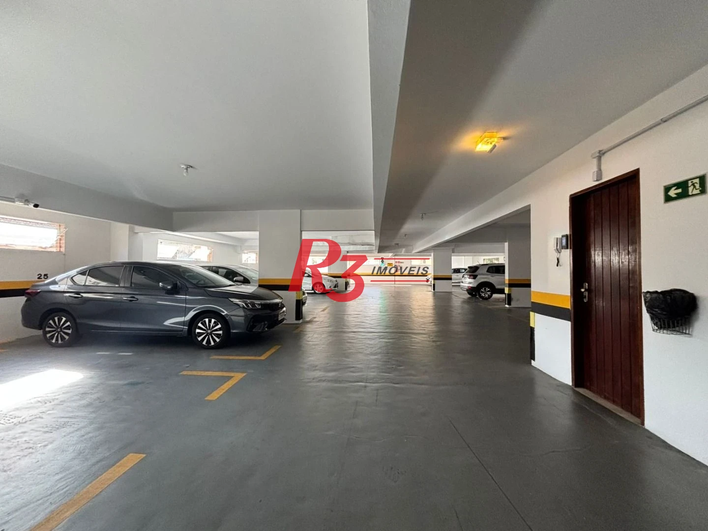 Apartamento para alugar, 115 m² por R$ 5.647,00/mês - Gonzaga - Santos/SP