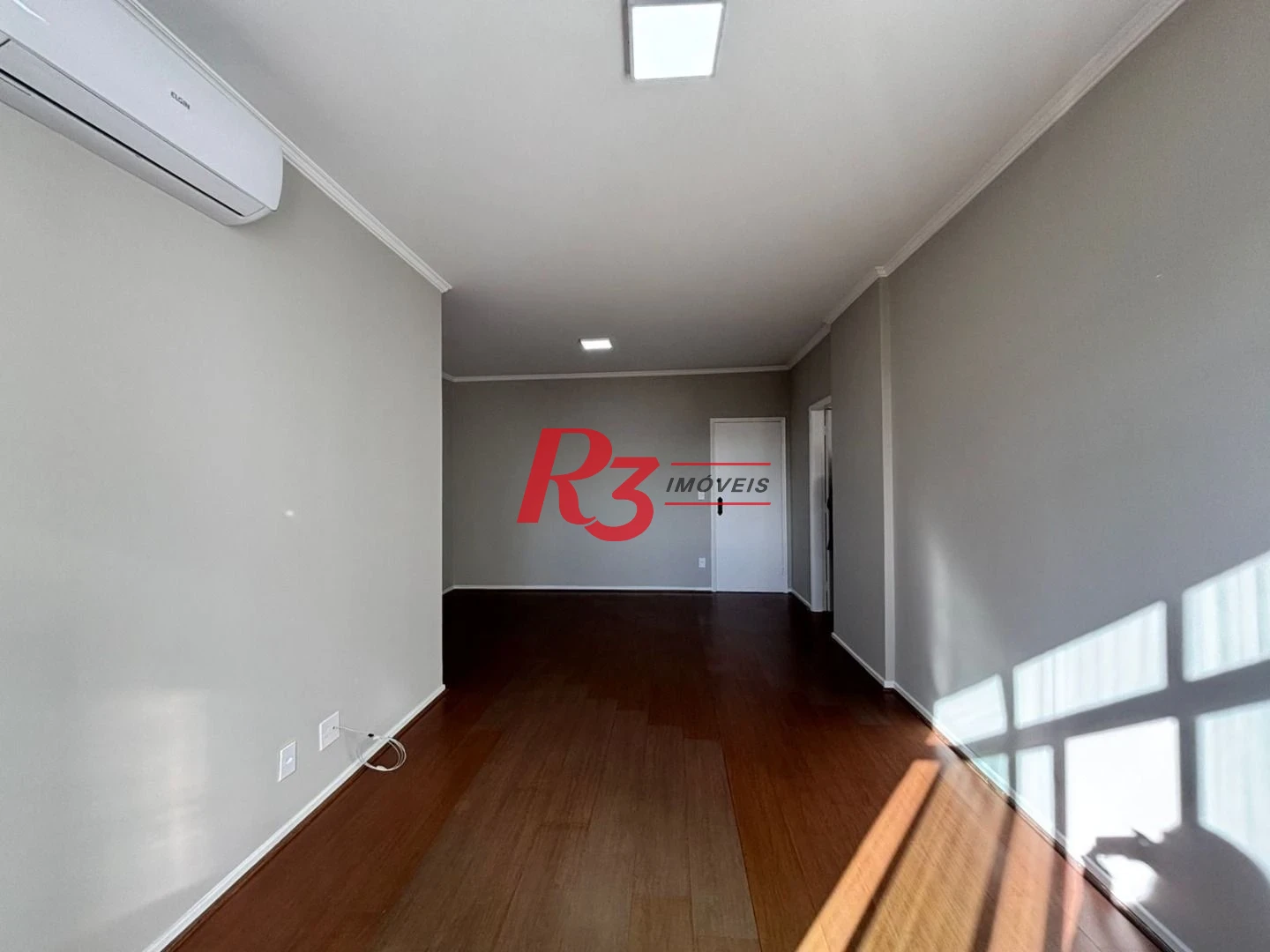 Apartamento para alugar, 115 m² por R$ 5.647,00/mês - Gonzaga - Santos/SP