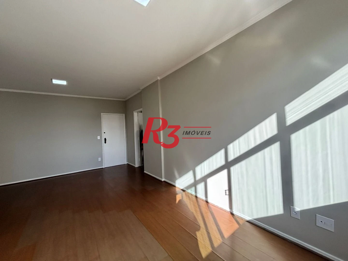 Apartamento para alugar, 115 m² por R$ 5.647,00/mês - Gonzaga - Santos/SP