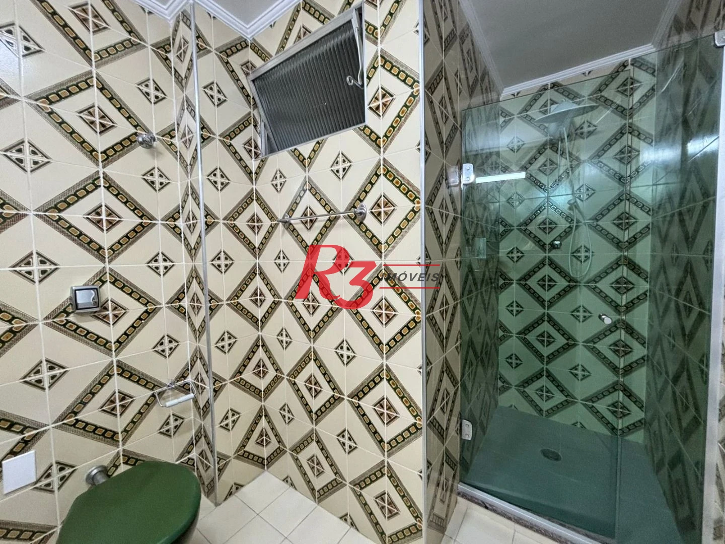 Apartamento para alugar, 115 m² por R$ 5.647,00/mês - Gonzaga - Santos/SP