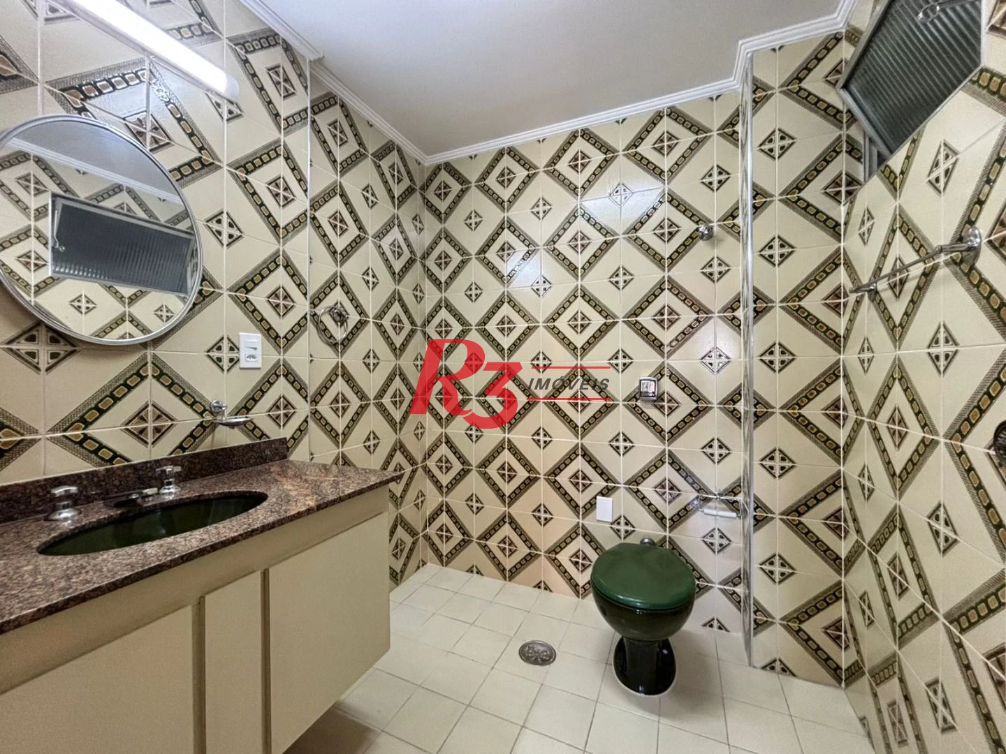 Apartamento para alugar, 115 m² por R$ 5.647,00/mês - Gonzaga - Santos/SP