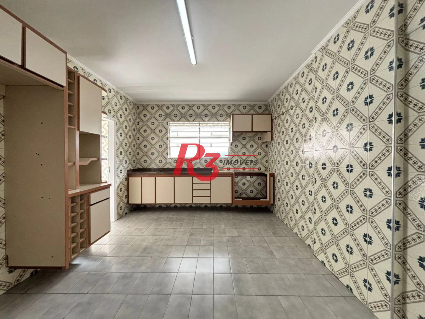 Apartamento para alugar, 115 m² por R$ 5.647,00/mês - Gonzaga - Santos/SP