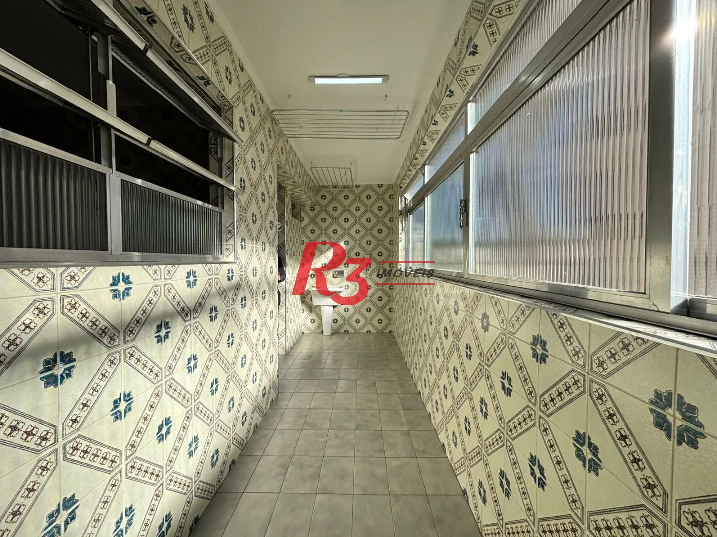 Apartamento para alugar, 115 m² por R$ 5.647,00/mês - Gonzaga - Santos/SP