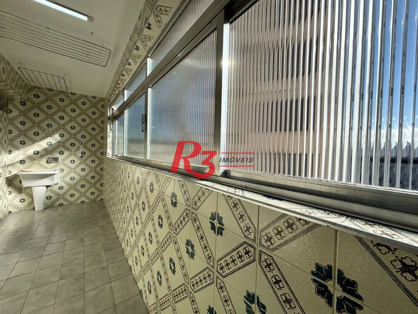 Apartamento para alugar, 115 m² por R$ 5.647,00/mês - Gonzaga - Santos/SP