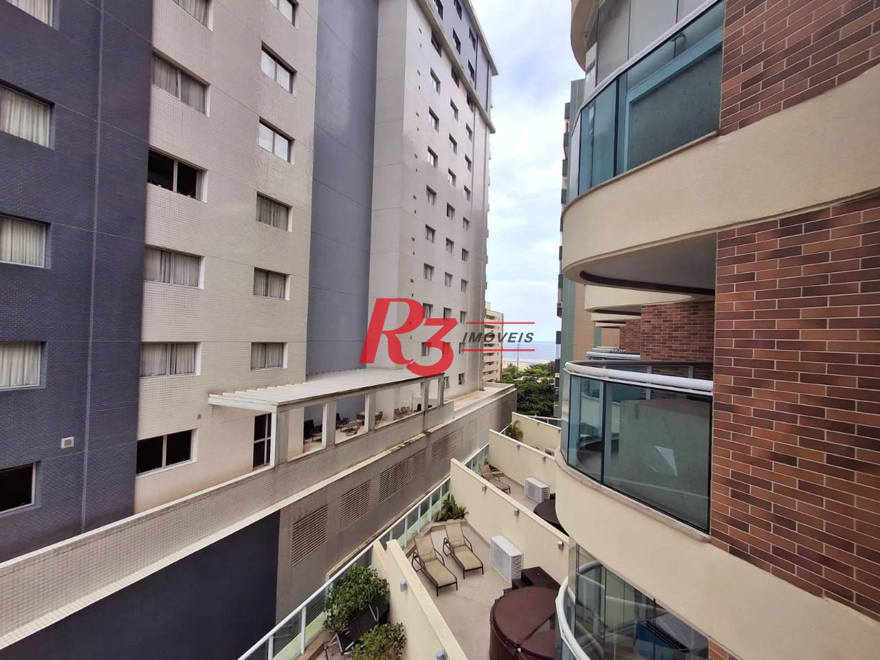 Apartamento com 1 dormitório à venda, 45 m² por R$ 800.000,00 - Gonzaga - Santos/SP