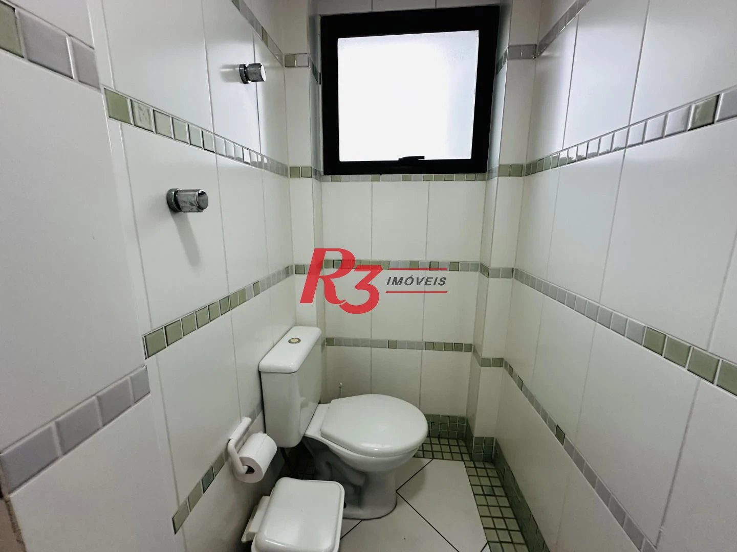 Conjunto para alugar, 80 m² por R$ 4.800,00/mês - Macuco - Santos/SP