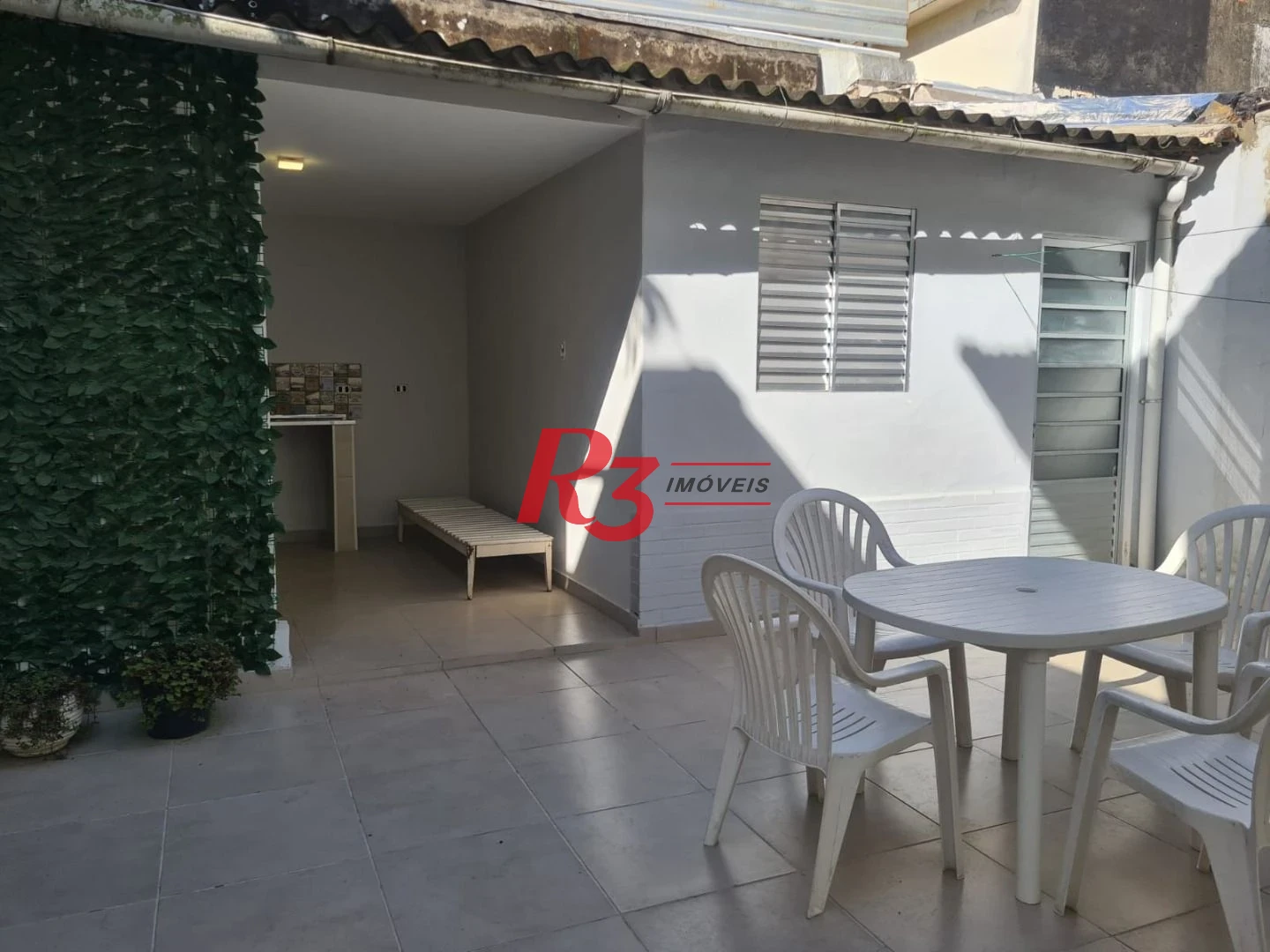 Casa com 4 dormitórios à venda, 196 m² por R$ 1.250.000,00 - Embaré - Santos/SP