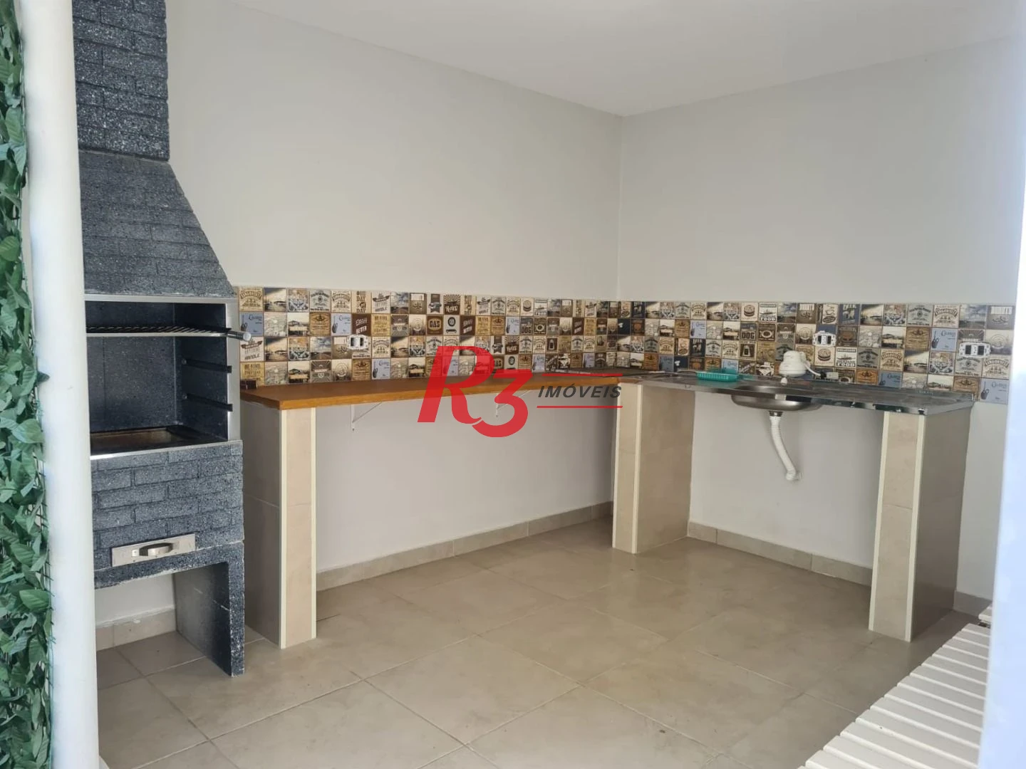 Casa com 4 dormitórios à venda, 196 m² por R$ 1.250.000,00 - Embaré - Santos/SP
