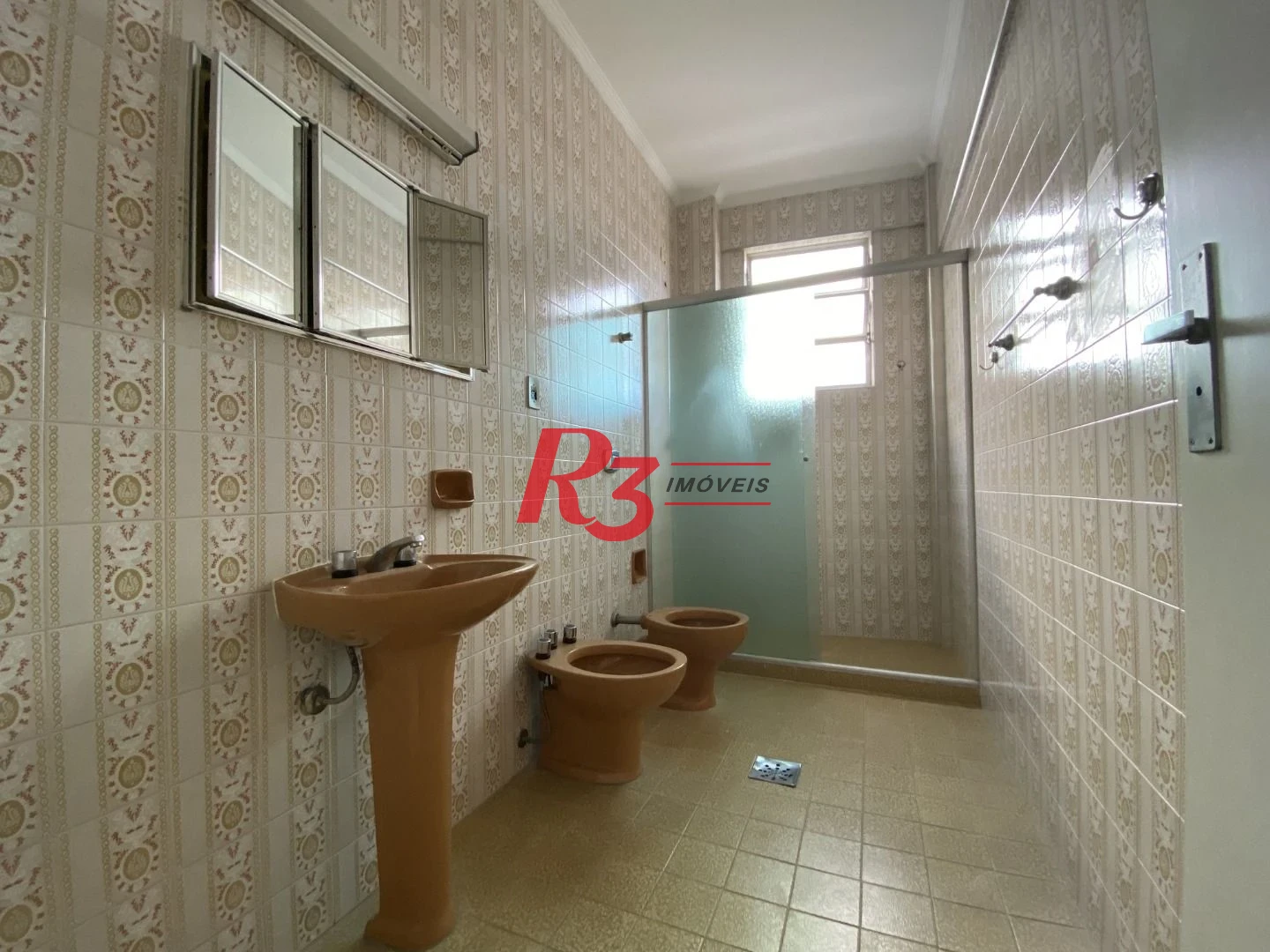 Apartamento com 2 dormitórios para alugar, 120 m² por R$ 4.456,70/mês - Boqueirão - Santos/SP