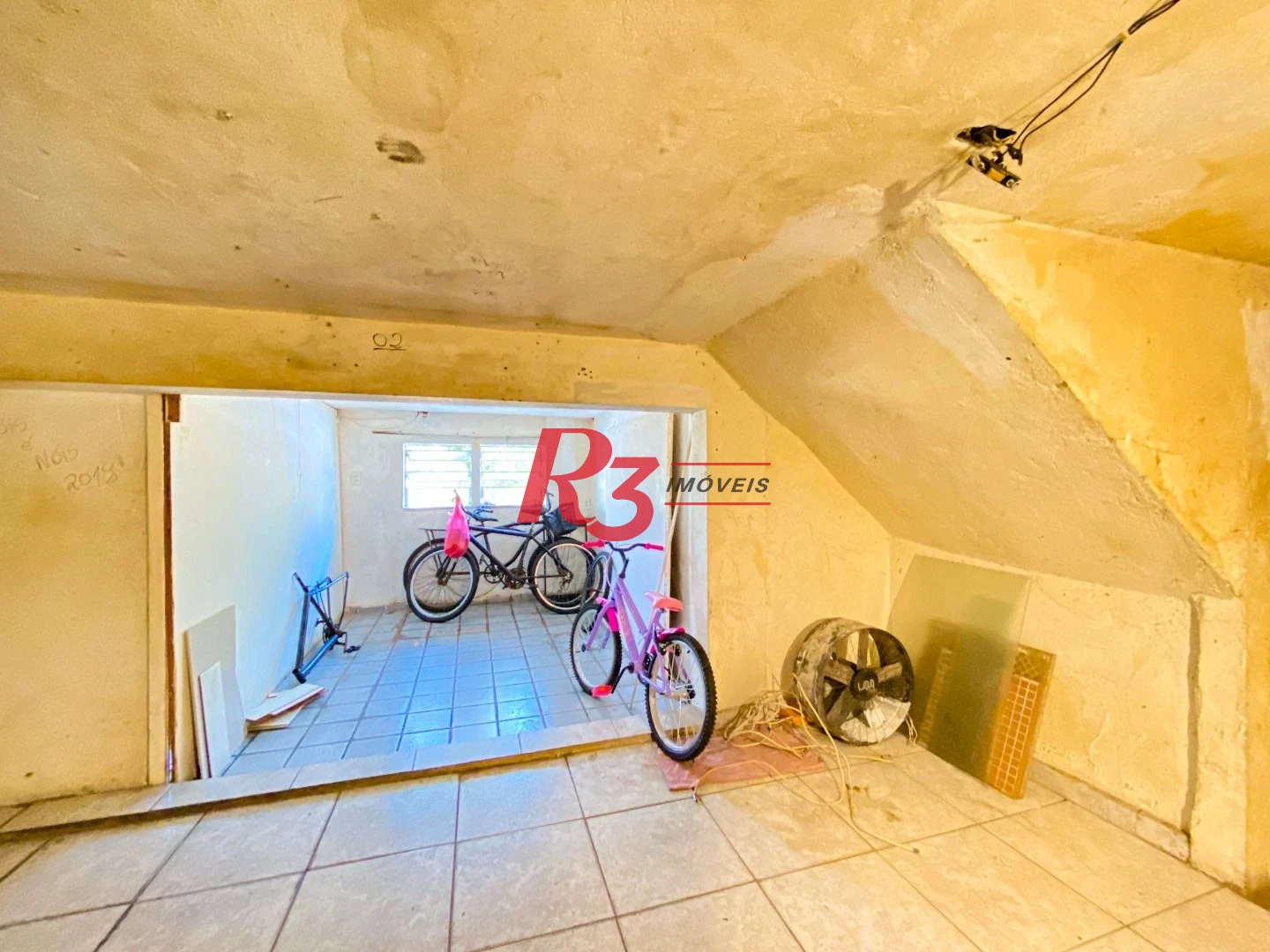 Casa com 14 dormitórios à venda, 244 m² por R$ 890.000,00 - Campo Grande - Santos/SP