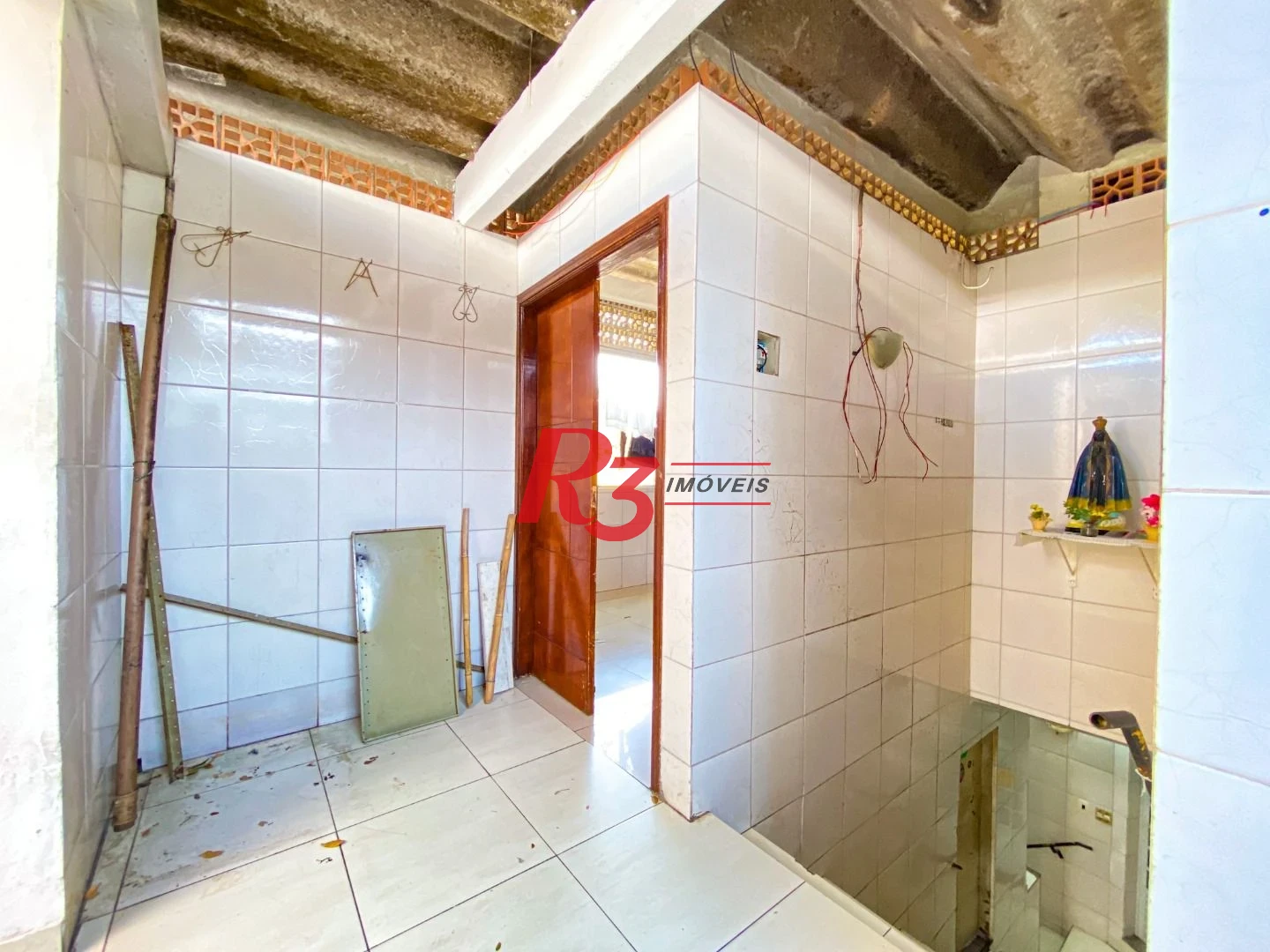 Casa com 14 dormitórios à venda, 244 m² por R$ 890.000,00 - Campo Grande - Santos/SP