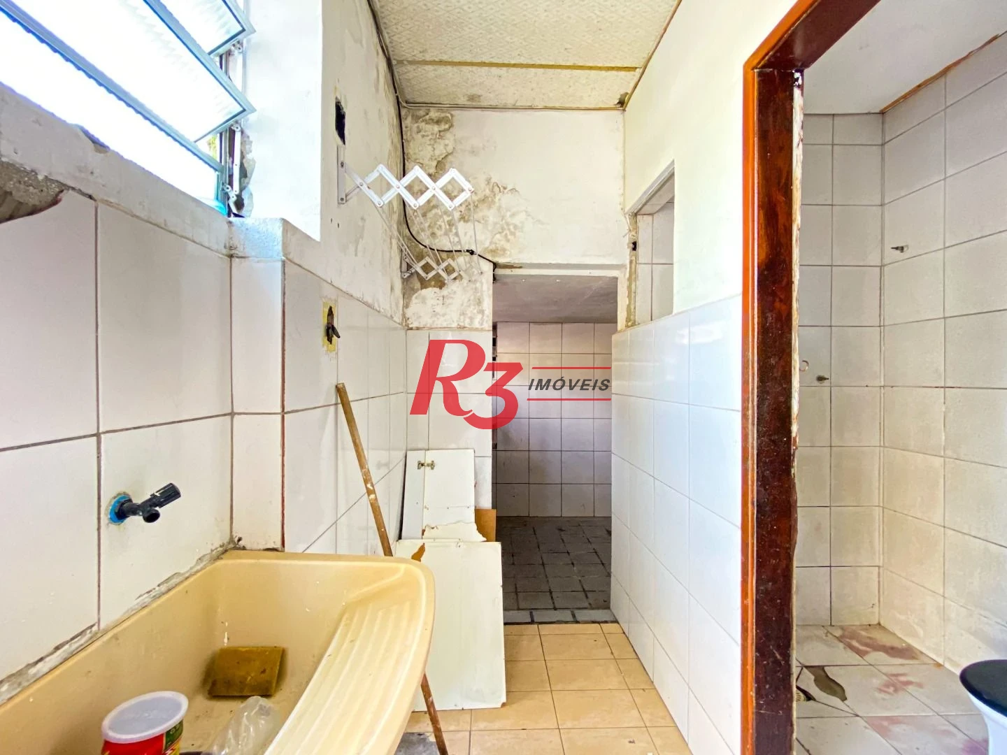 Casa com 14 dormitórios à venda, 244 m² por R$ 890.000,00 - Campo Grande - Santos/SP