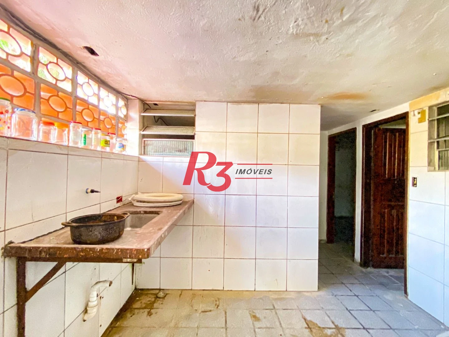 Casa com 14 dormitórios à venda, 244 m² por R$ 890.000,00 - Campo Grande - Santos/SP