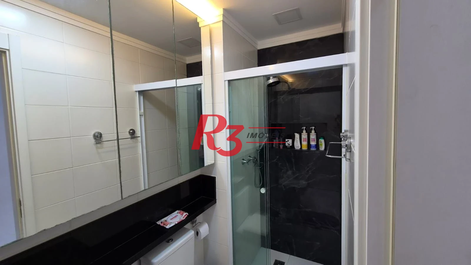 Apartamento com 2 dormitórios à venda, 63 m² por R$ 690.000,00 - Marapé - Santos/SP