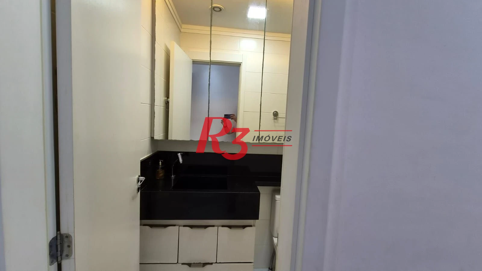 Apartamento com 2 dormitórios à venda, 63 m² por R$ 690.000,00 - Marapé - Santos/SP