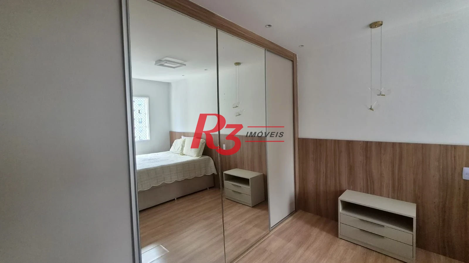Apartamento com 2 dormitórios à venda, 63 m² por R$ 690.000,00 - Marapé - Santos/SP