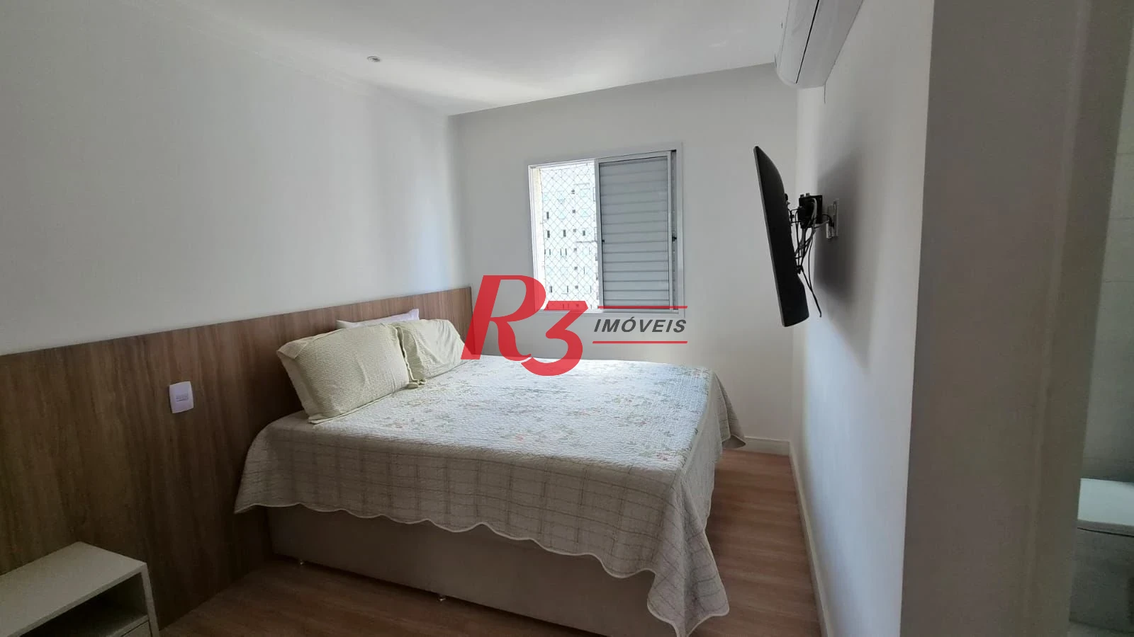 Apartamento com 2 dormitórios à venda, 63 m² por R$ 690.000,00 - Marapé - Santos/SP