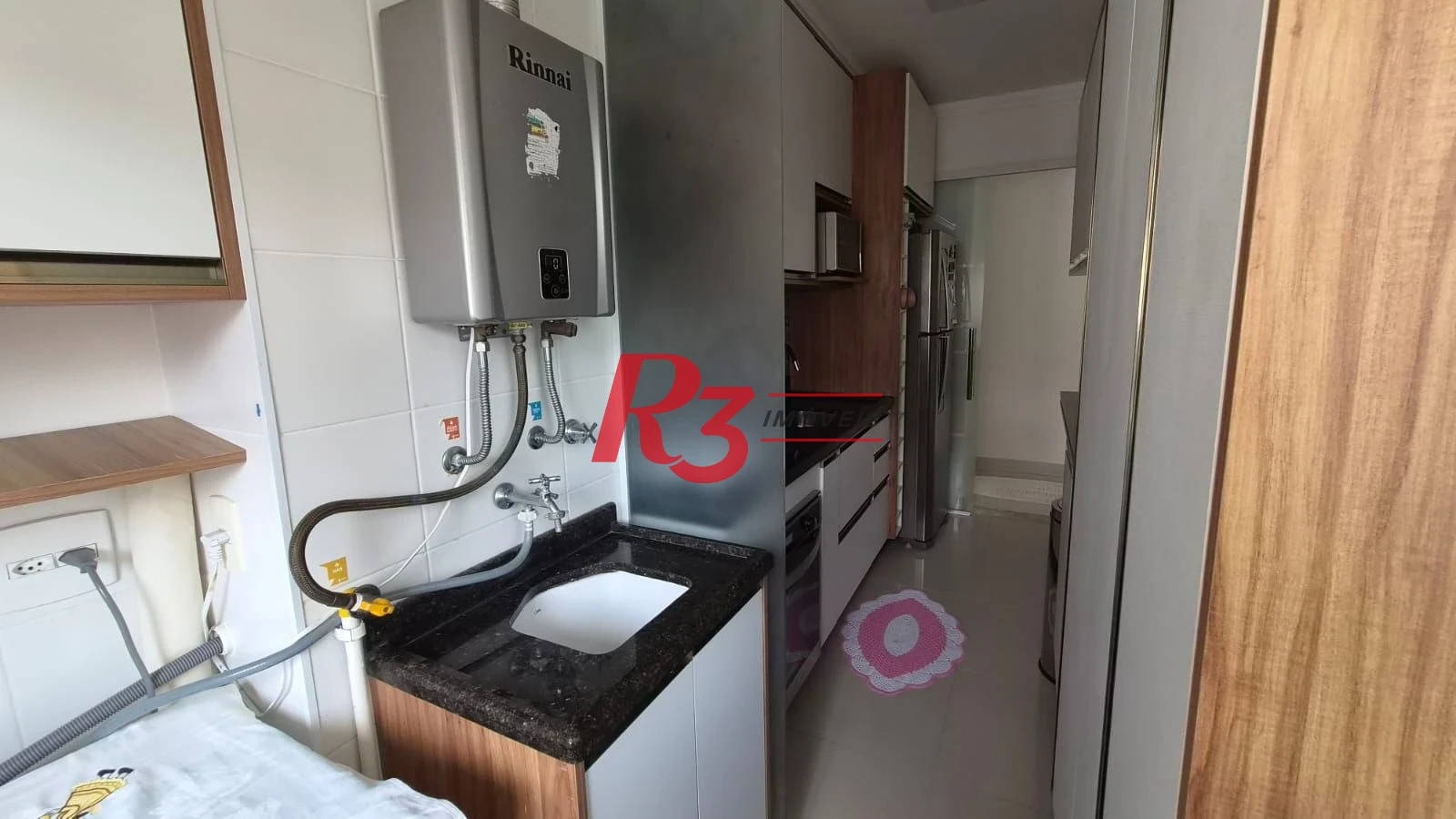 Apartamento com 2 dormitórios à venda, 63 m² por R$ 690.000,00 - Marapé - Santos/SP