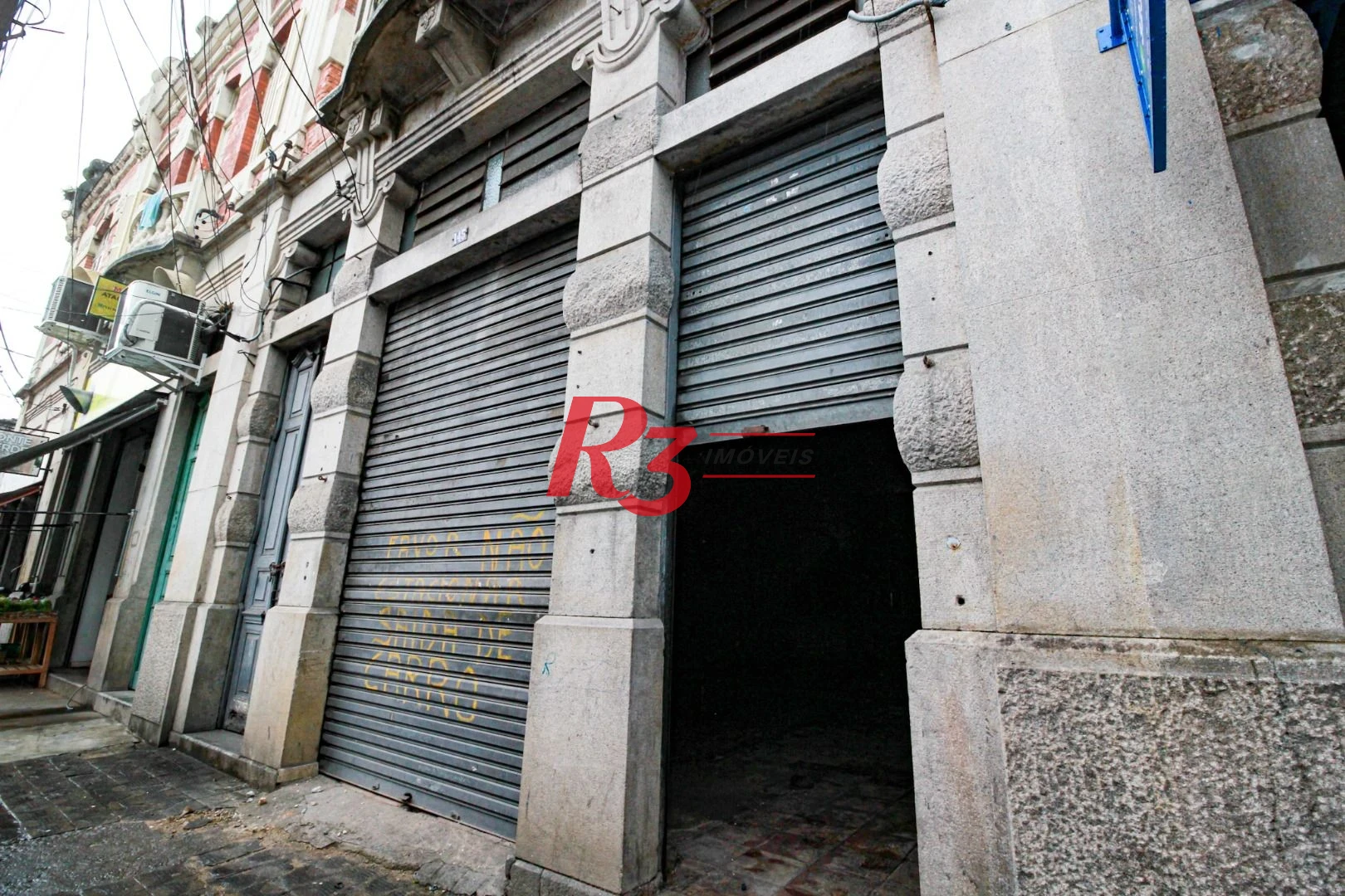 Prédio para alugar, 305 m² por R$ 9.145,00/mês - Vila Nova - Santos/SP