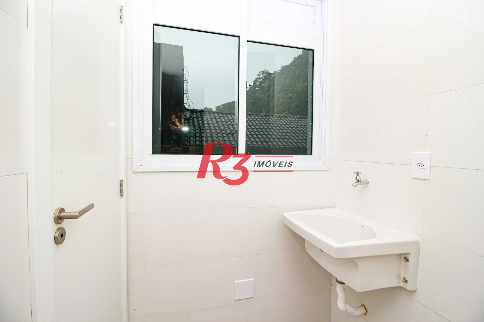 Apartamento com 2 dormitórios à venda, 58 m² por R$ 640.000,00 - Marapé - Santos/SP