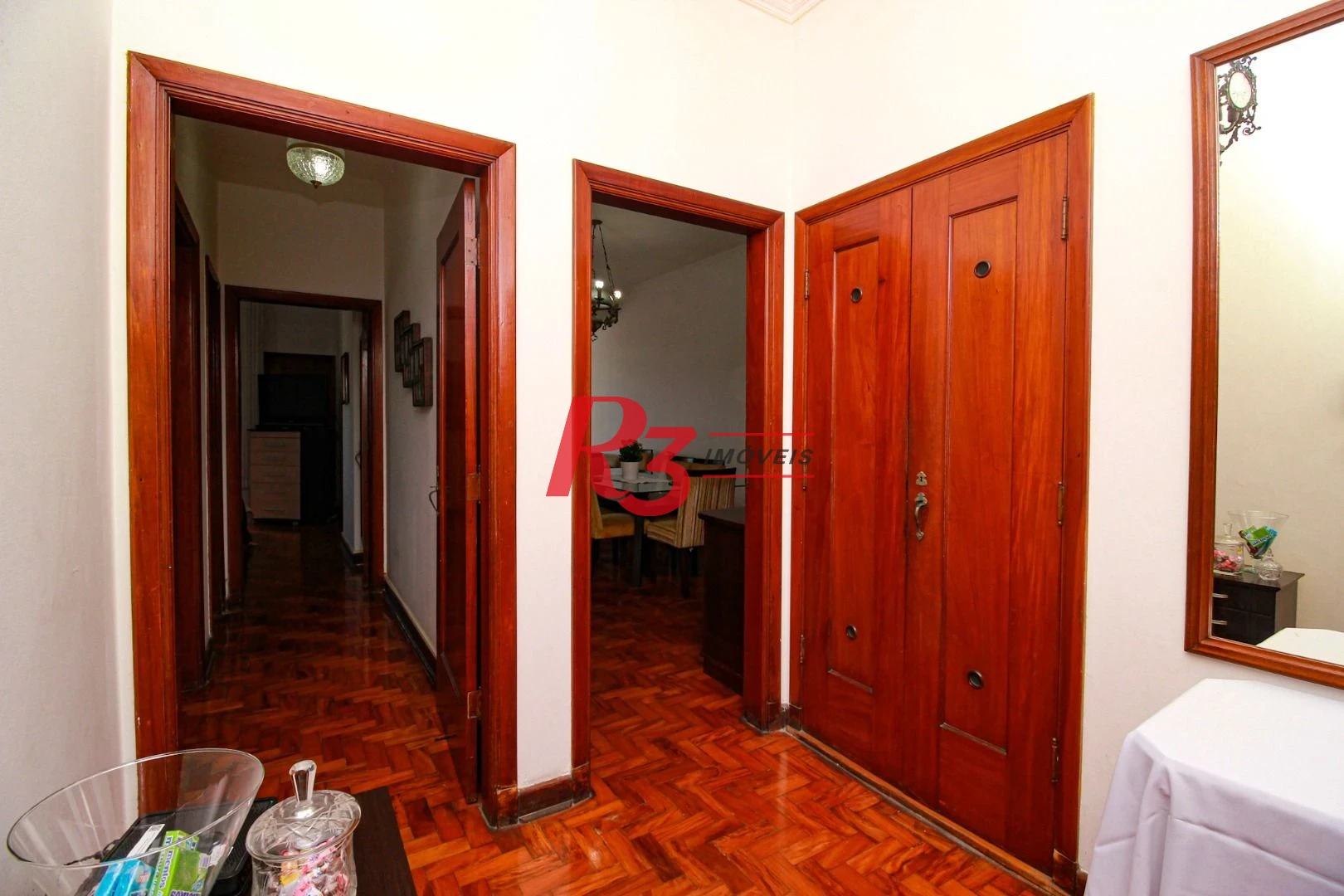 Apartamento com 2 dormitórios à venda, 105 m² por R$ 532.000,00 - Centro - São Vicente/SP