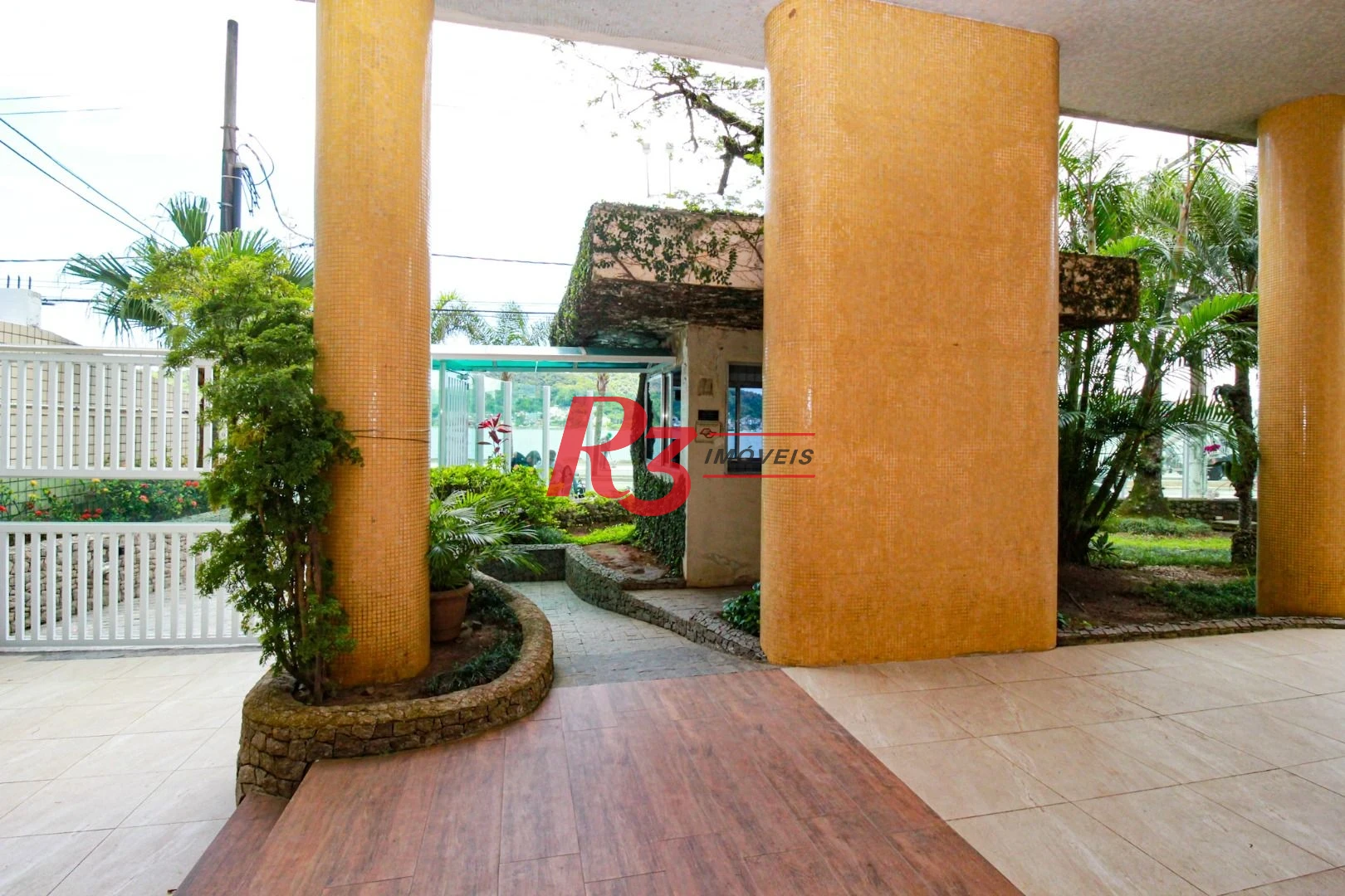 Apartamento com 2 dormitórios à venda, 105 m² por R$ 532.000,00 - Centro - São Vicente/SP