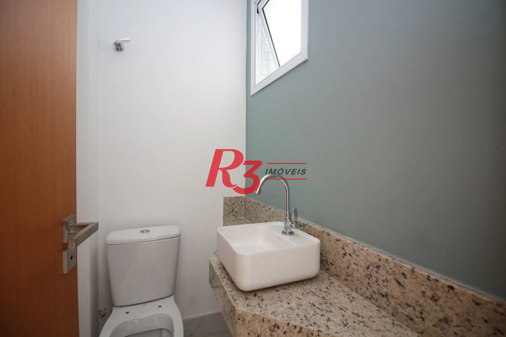 Casa com 3 dormitórios à venda, 150 m² por R$ 1.545.000,00 - Embaré - Santos/SP