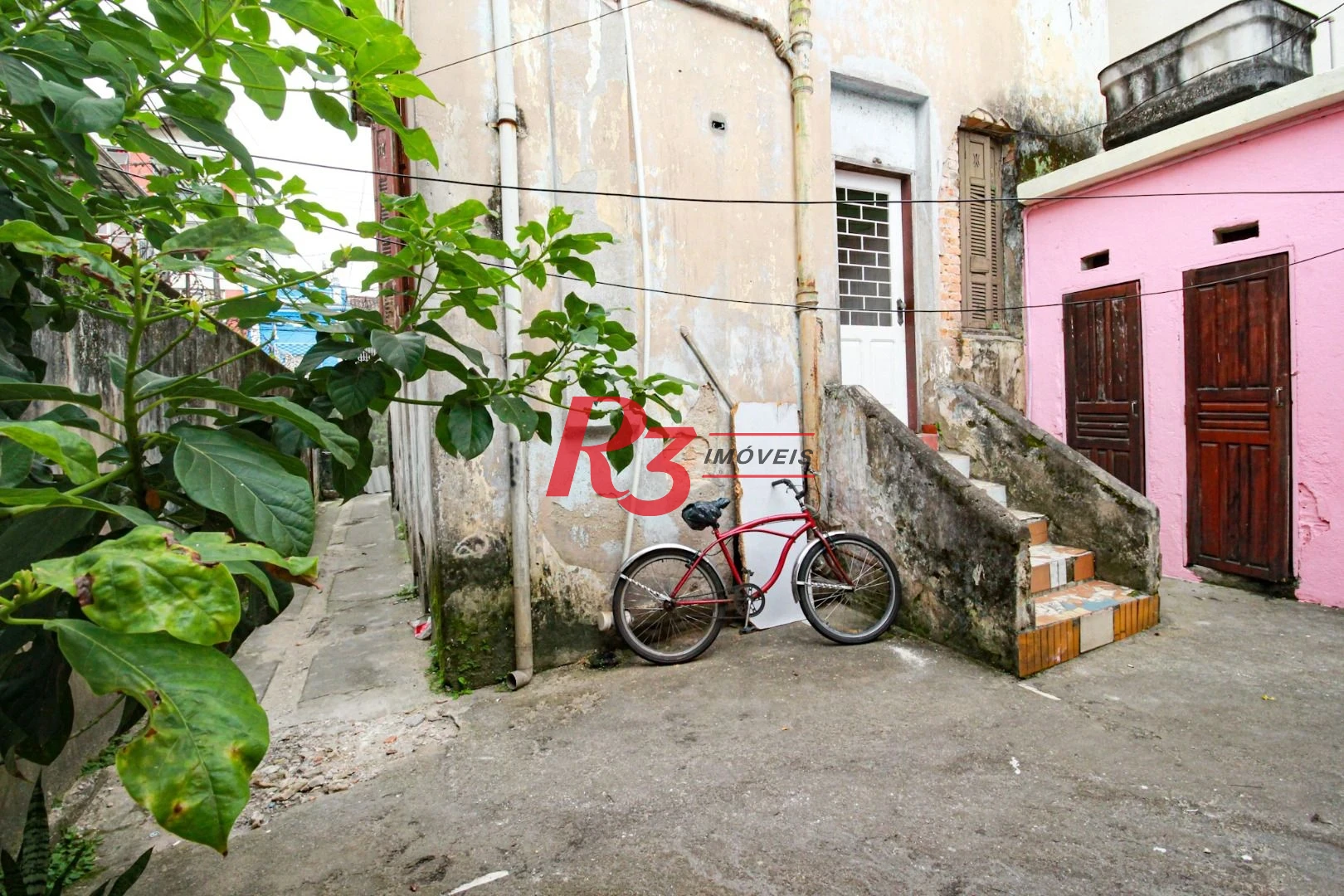 Casa à venda, 228 m² por R$ 695.000,00 - Vila Nova - Santos/SP