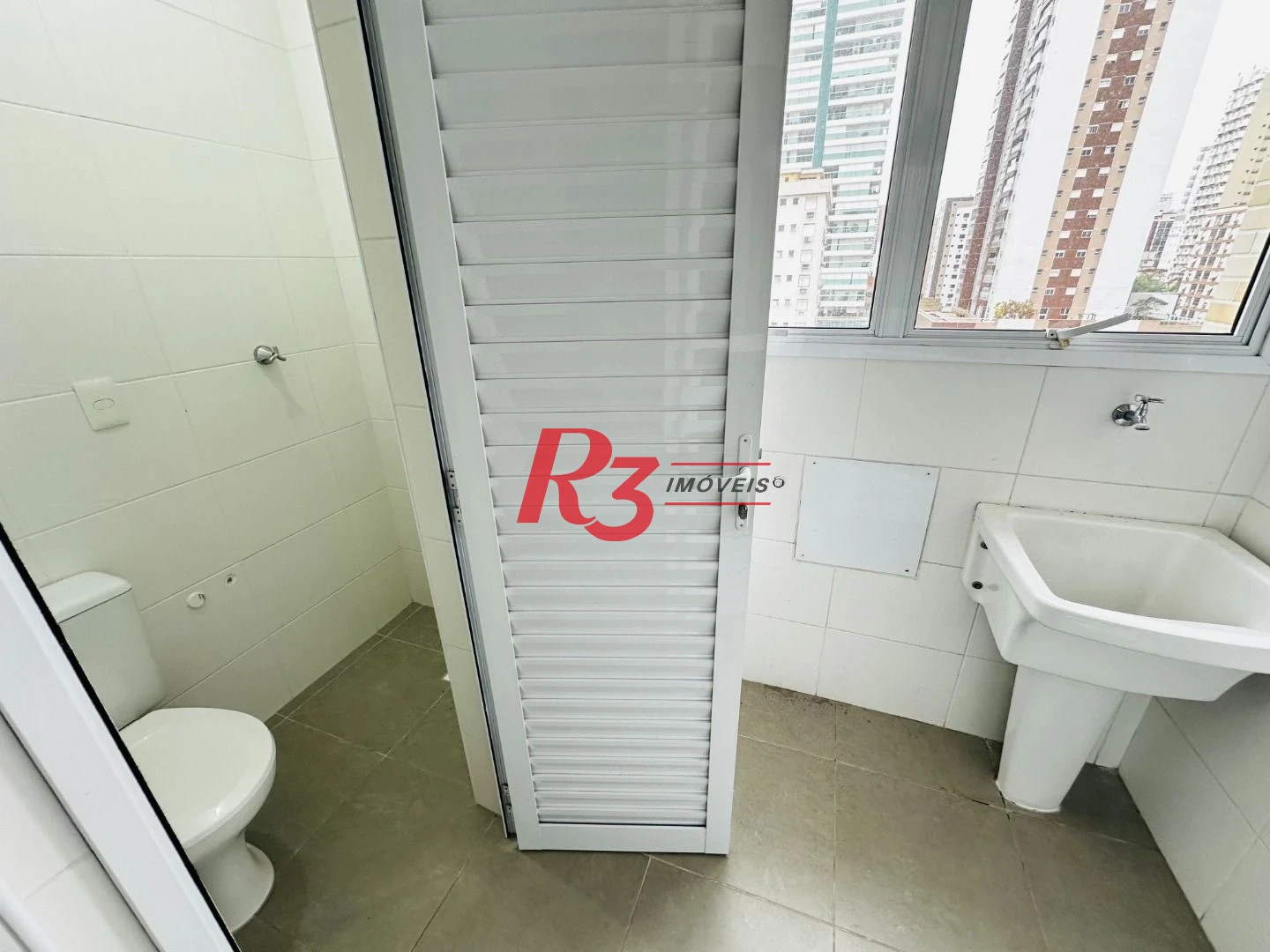 Apartamento para alugar, 58 m² por R$ 4.900,00/mês - Pompéia - Santos/SP