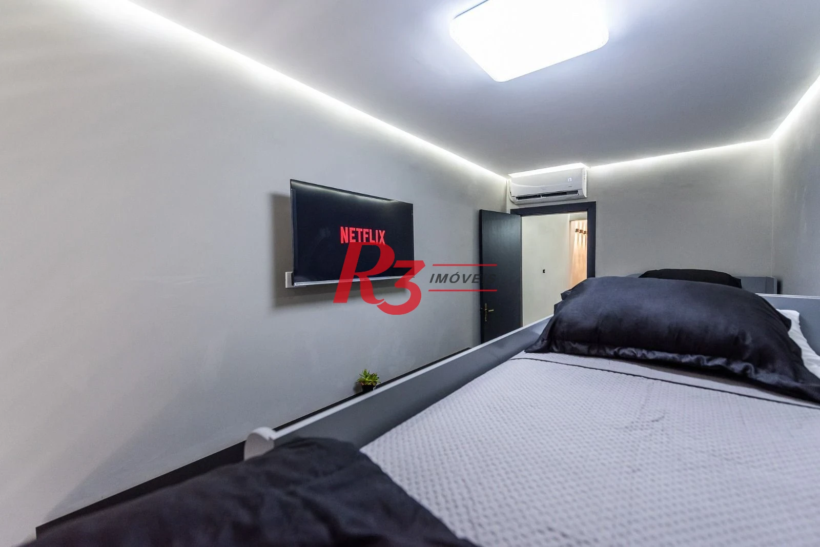 Apartamento com 2 dormitórios à venda, 70 m² por R$ 650.000,00 - Vila Belmiro - Santos/SP