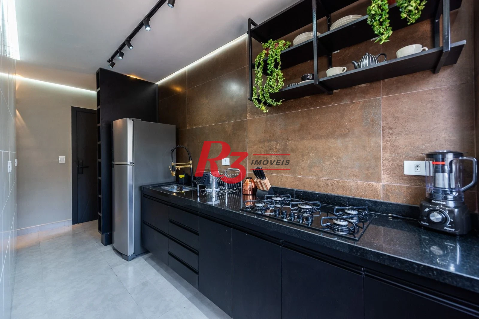 Apartamento com 2 dormitórios à venda, 70 m² por R$ 650.000,00 - Vila Belmiro - Santos/SP