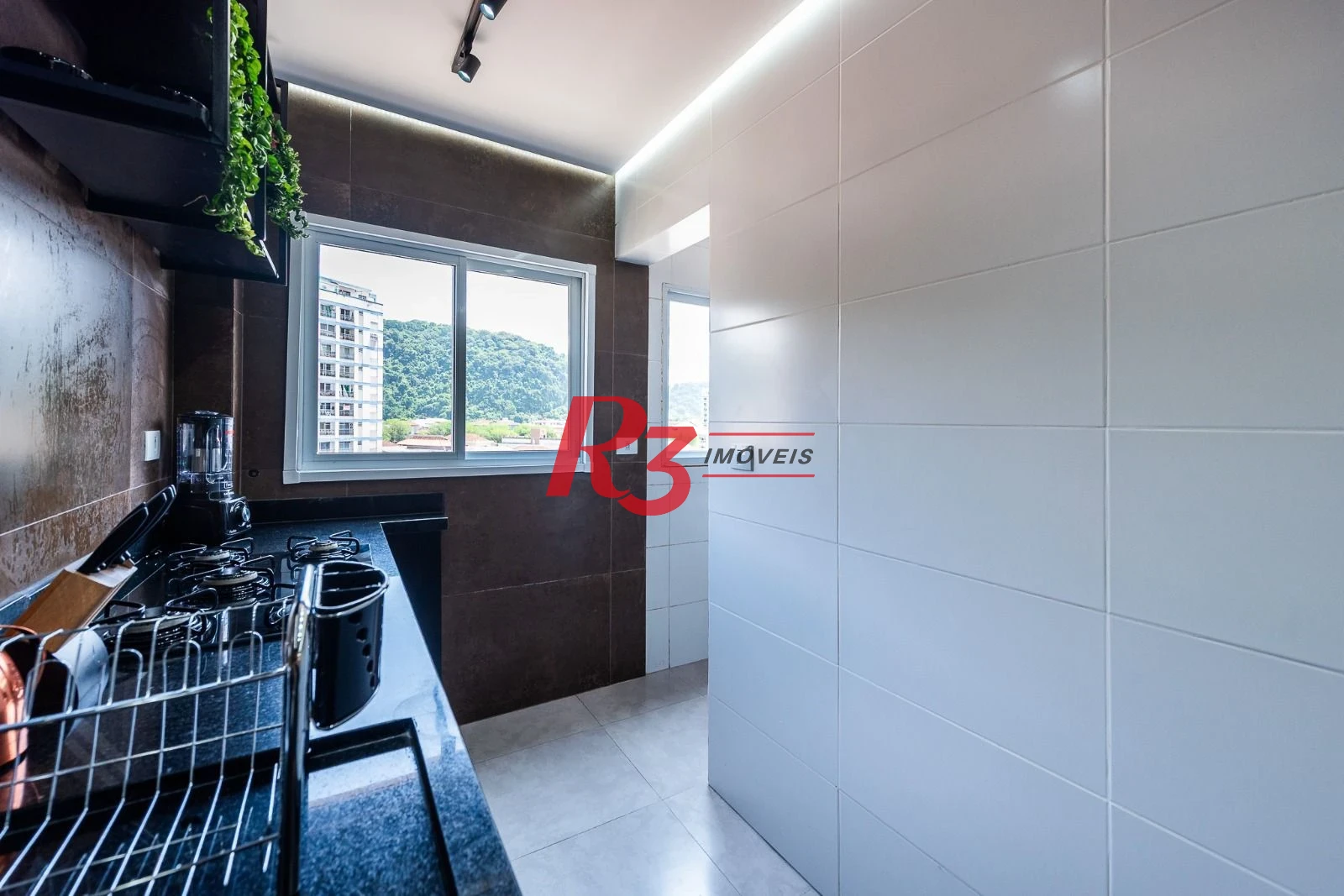 Apartamento com 2 dormitórios à venda, 70 m² por R$ 650.000,00 - Vila Belmiro - Santos/SP
